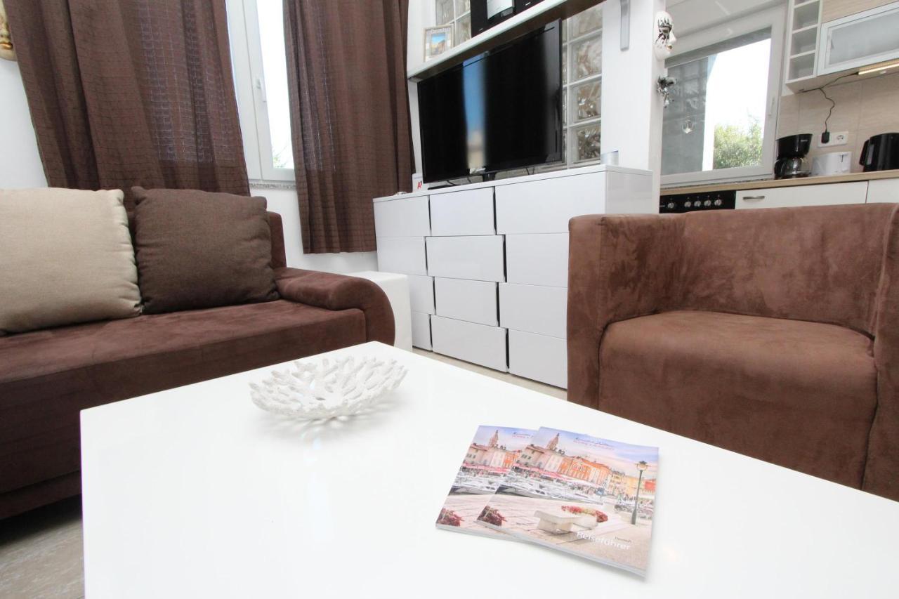 רוביני Apartment Adi מראה חיצוני תמונה
