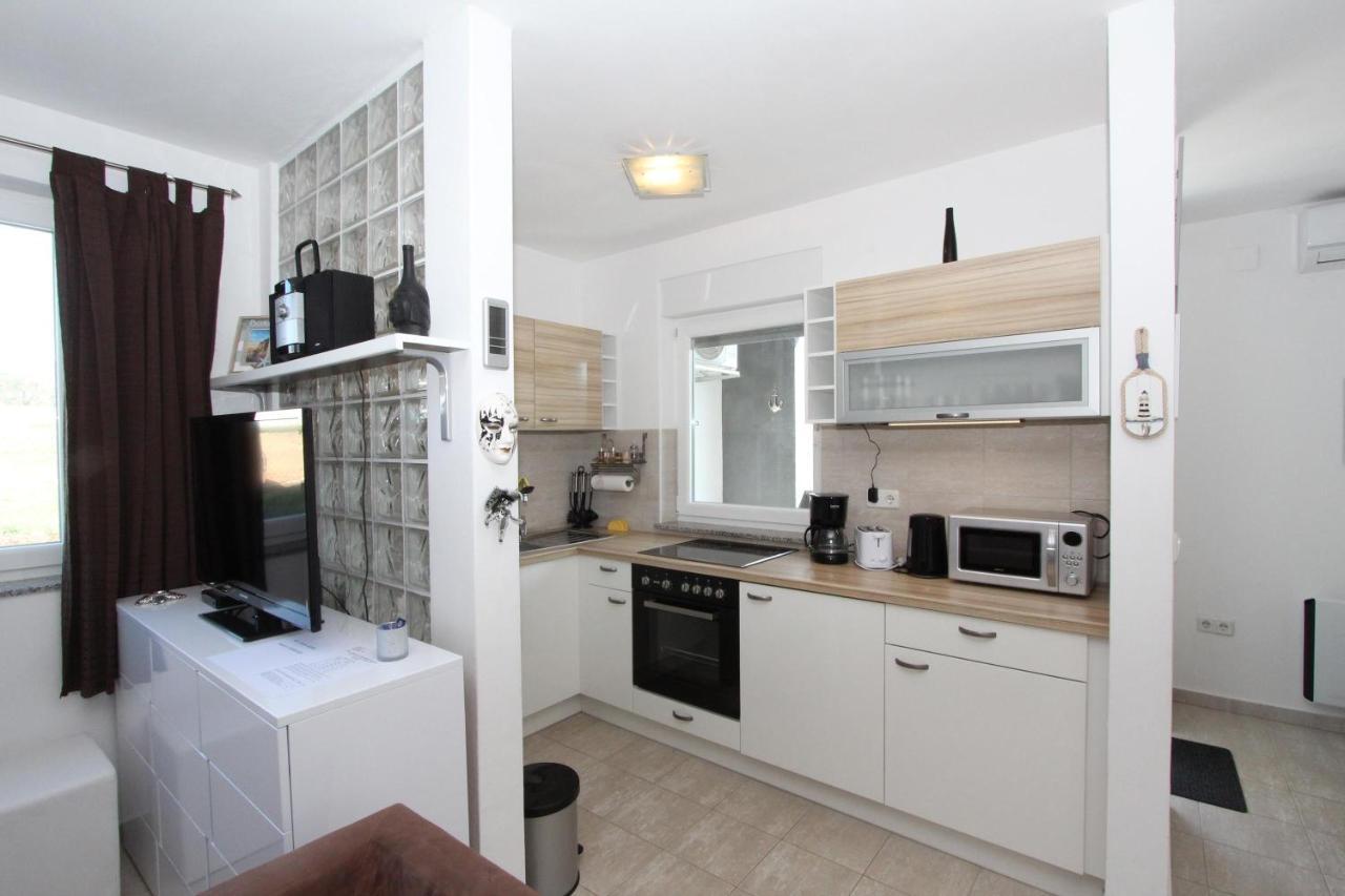 רוביני Apartment Adi מראה חיצוני תמונה