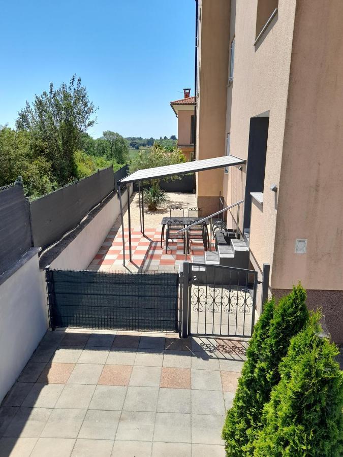 רוביני Apartment Adi מראה חיצוני תמונה