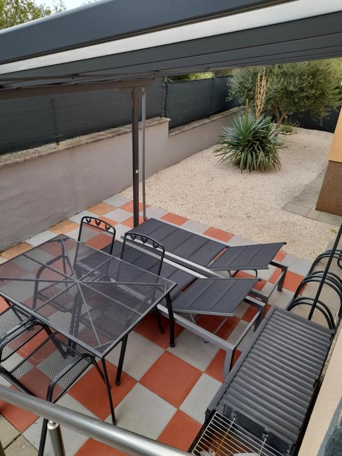 רוביני Apartment Adi מראה חיצוני תמונה