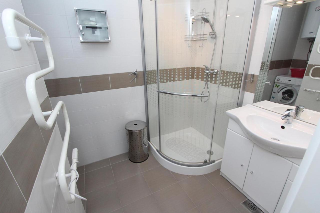 רוביני Apartment Adi מראה חיצוני תמונה